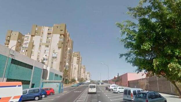 Queman cuatro contenedores en Jinámar