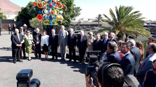 El rey, en la exposición de César Manrique