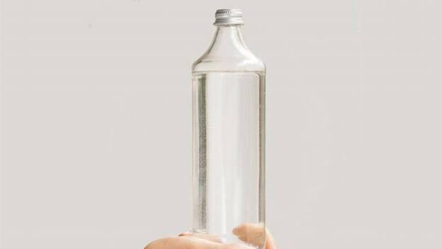 Notas breves sobre la economía canaria: La botella medio vacía, la botella medio llena