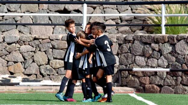 El Real Club Victoria A le ganó la contienda a un correoso San Juan