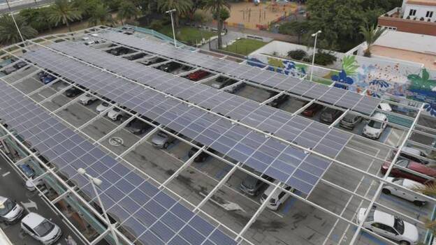 Las placas fotovoltaicas cubrirán las azoteas de edificios públicos