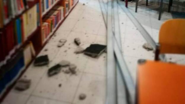 Cae parte de un techo en un colegio electoral de Carrizal