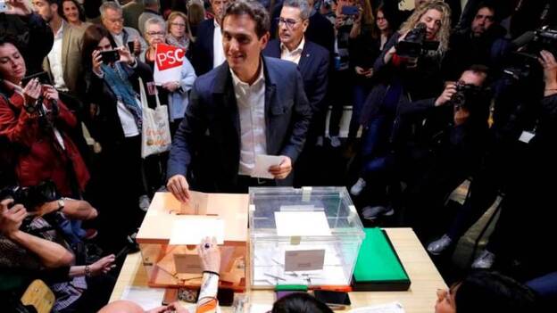 Rivera pide a los «moderados» que voten para desbloquear el país