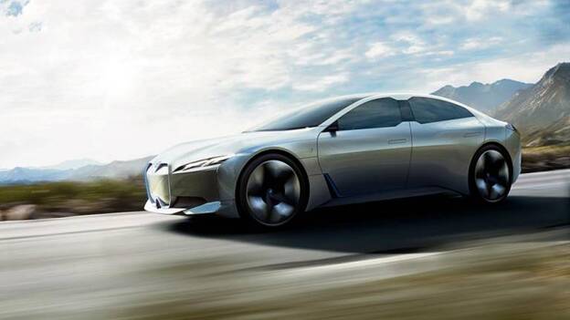 BMW saca un nuevo eléctrico de la chistera: i4