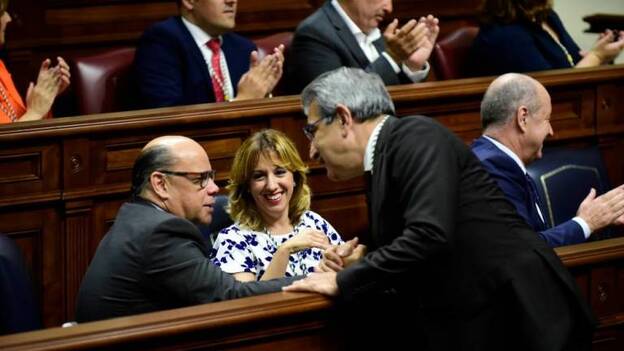 CC-NC decidirán su voto después de conocer la estrategia de Sánchez