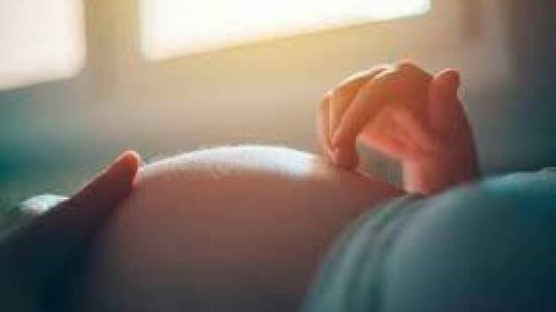 Embarazada de su padrastro con 12 años