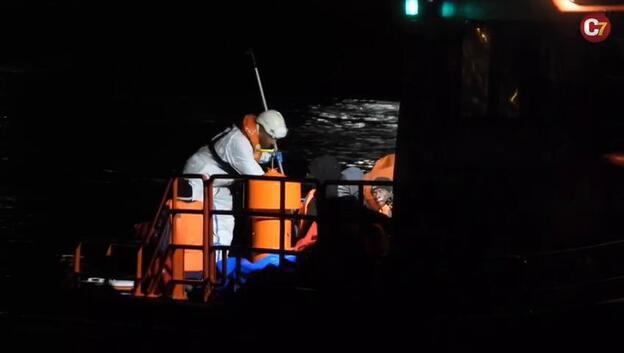 Rescatadas dos pateras en un día