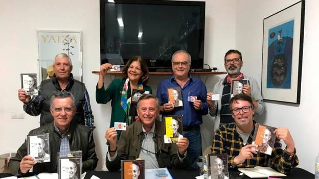 Tarjetas para la escultura de César Manrique