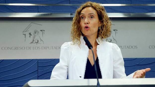 En directo, Batet explica la decisión del rey