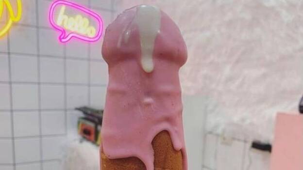 Los ‘pollofres’ de un canario que arrasan en Chueca