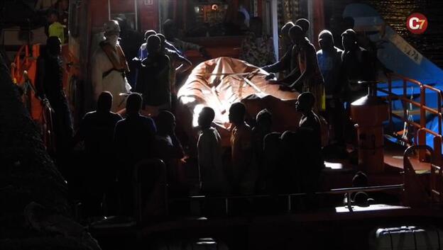 Llega un cayuco con 45 personas a Mogán