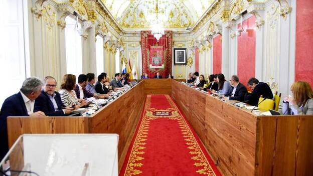 La falta de documentación aplaza el pleno de las cuentas