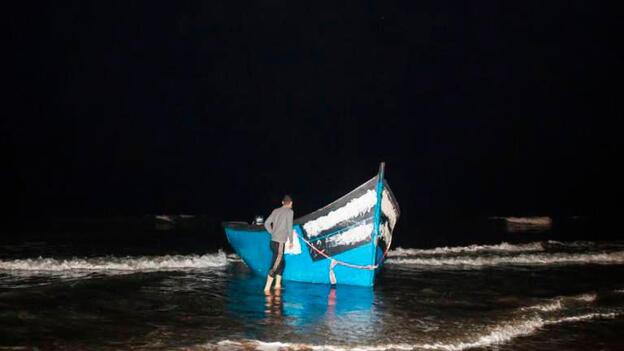 Llegan 27 migrantes, entre ellos una embarazada