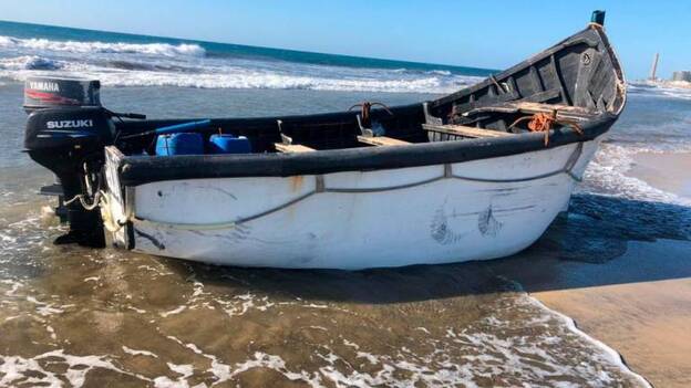 Llega una patera y huyen por las dunas de Maspalomas