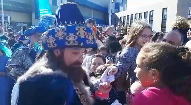 Los Reyes Magos reparten ilusión en la noche mágica