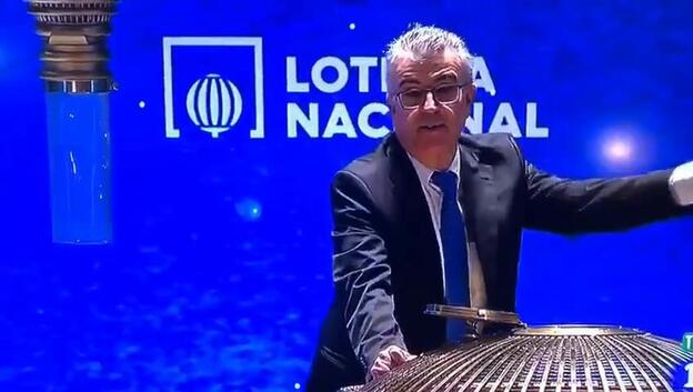 El fiscal quiere que Loterías aclare qué pasó con la bola del sorteo de Navidad