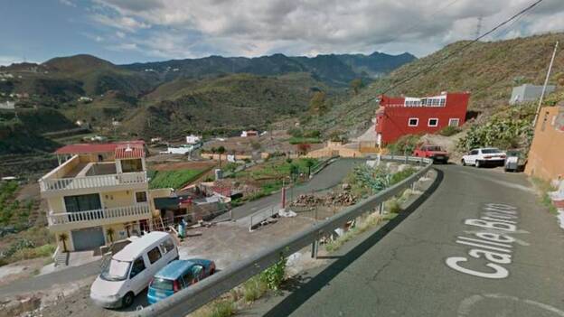 Salchichas con alfileres para dañar a perros y gatos