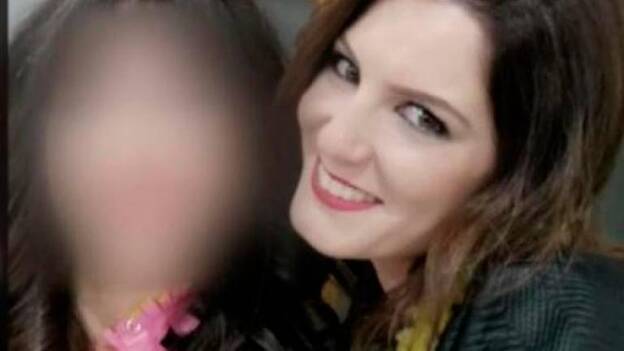 El 'mosso' que mató a su expareja la acosaba para que volviera con él