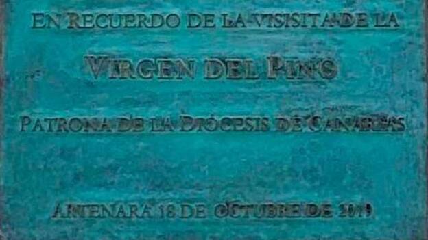 Una placa de 2.200 euros a la virgen con un error
