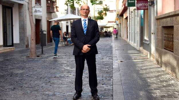 «Debemos saber competir con los centros comerciales y ser atractivos»