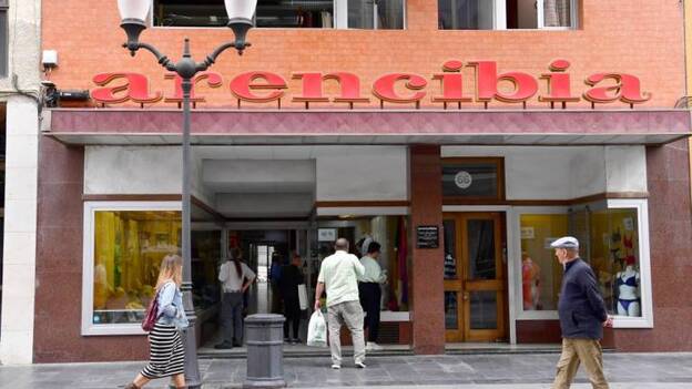 Arencibia echa el cierre