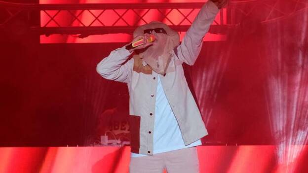 Bad Bunny arrebata a Rosalía el récord de escuchas de un disco en Spotify España