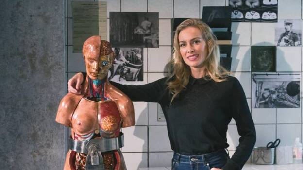 Kira Miró, teatro de éxito