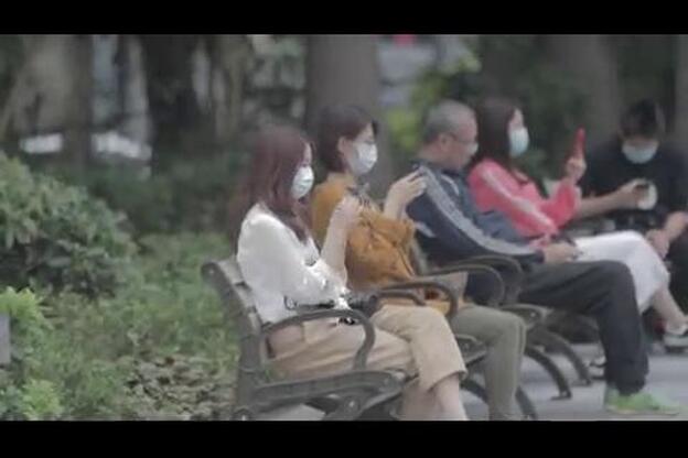 China da por superado el pico de transmisiones de Covid-19 en el país