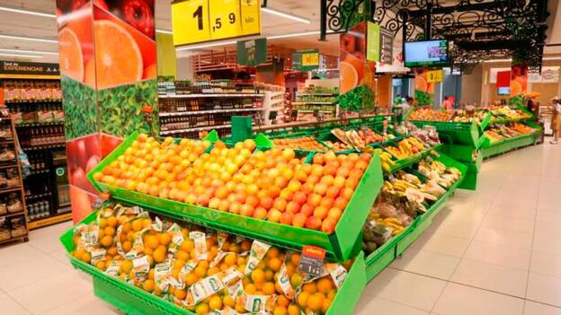 HiperDino garantiza el suministro de alimentos a los canarios