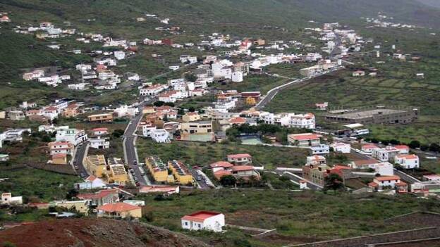 Encuentran muerto a un hombre que chocó contra una roca en El Hierro