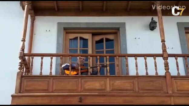 Agaete baila La Rama para paliar el confinamiento