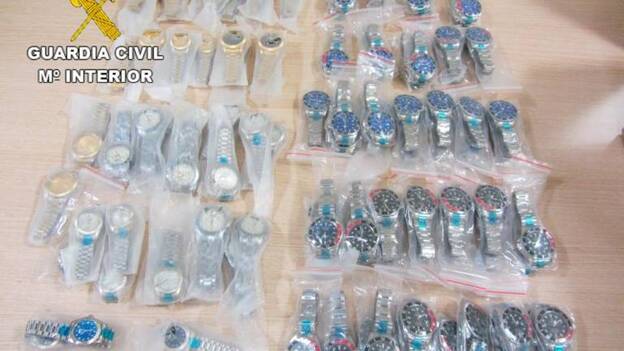 Decomisan relojes falsificados valorados en dos millones