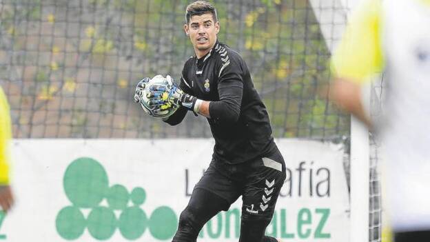 Raúl Fernández, camino al año sin competir y sin fecha de regreso