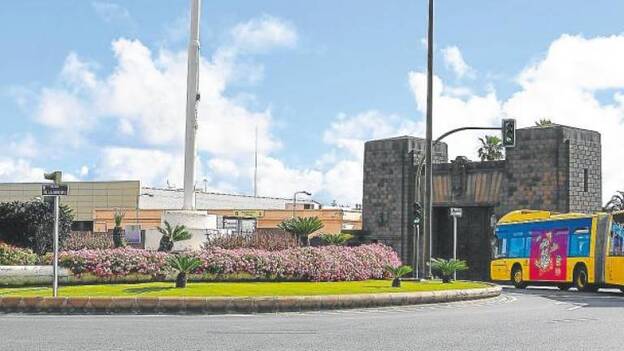 La Base Naval recibe a la MetroGuagua