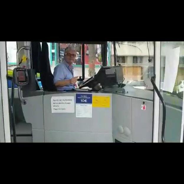 Los guagüeros mandan ánimos a un niño autista de La Isleta