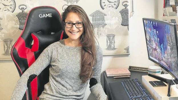 Laura hace que entiendas las series que más te gustan