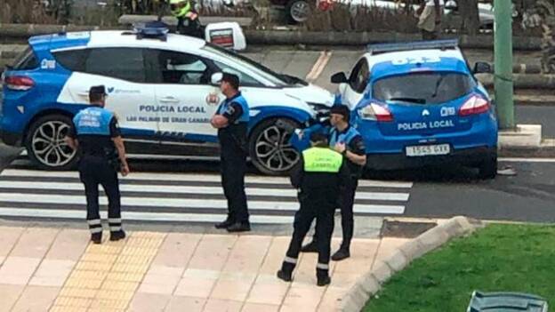 Choque de la Policía Local al identificar a un taxista