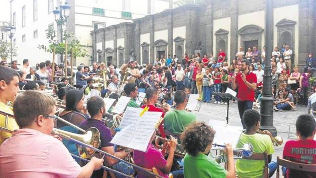 Empleados de la EMEM denuncian despidos al margen del ERTE