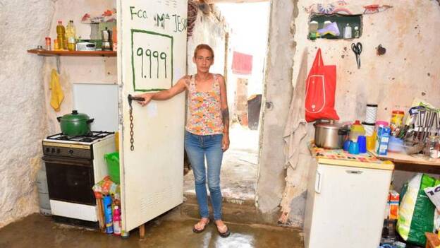 Viviendo de la caridad porque la PCI se retrasa cuando más falta le hace