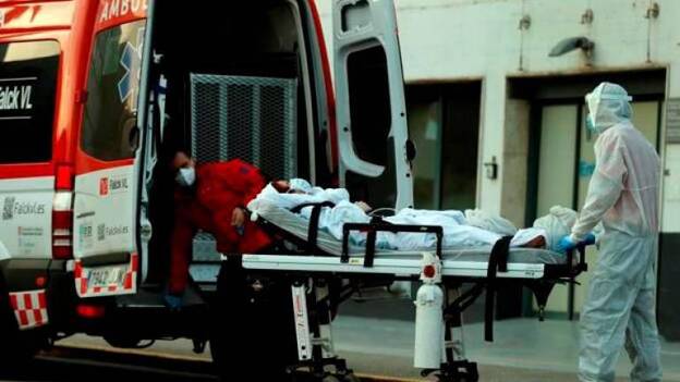 La pandemia en España repunta levemente por la acumulación del fin de semana