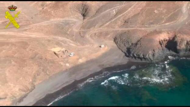 Tres amigos se saltan la cuarentena para disfrutar de un día de playa