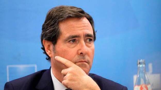 La CEOE desmiente a Pablo Iglesias y niega haber negociado la renta mínima