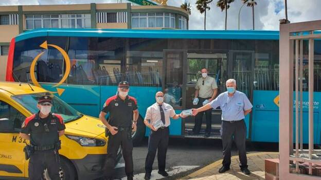 Las mascarillas para el servicio público llegarán con retraso a las islas menores