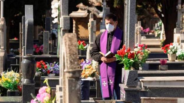 70 sacerdotes han fallecido por coronavirus