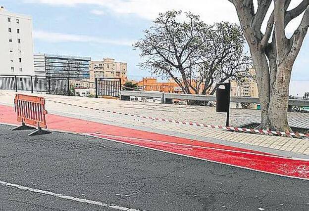 El carril bici ya avanza por San José