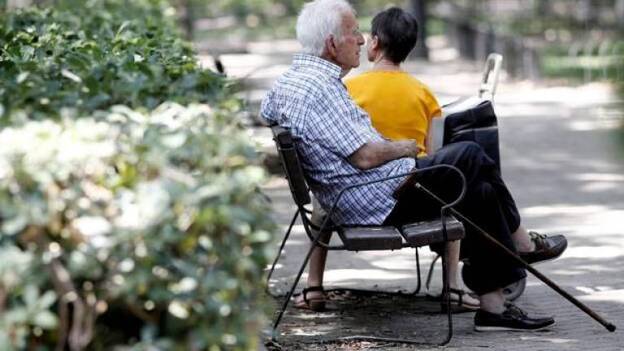 Los mayores de 65 años podrán salir a pasear a partir del lunes