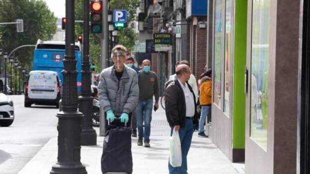 La alta incidencia de contagios podría hacer que Madrid y Barcelona retrasaran su desescalada