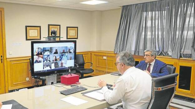 Cabildos y municipios tendrán este año 600 millones menos del REF