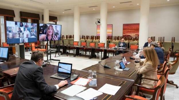 El Parlamento canario podrá reunirse en videoconferencia