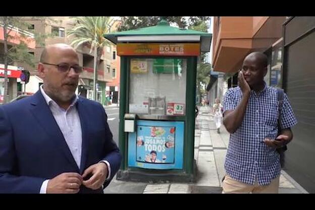 La ONCE pide a la sociedad que ayude a sus afiliados a mantener las distancias sociales